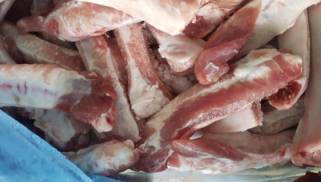 Thịt lợn rẻ giật mình 50 nghìn/kg, chất đầy kho bán cả tấn