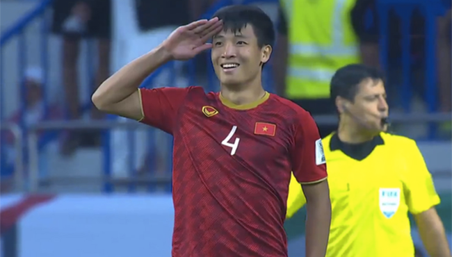 Tròn 1 năm, Tiến Dũng lại ghi bàn, giúp VN vào tứ kết Asian Cup 2019