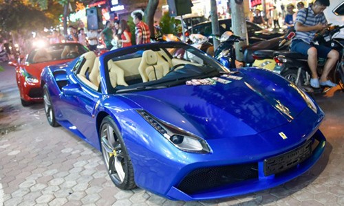 Siêu xe Ferrari 488 Spider tiền tỷ của đại gia Bình Phước
