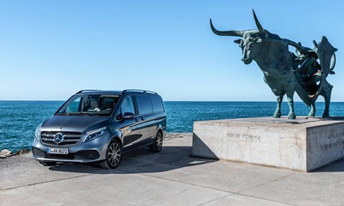 Chi tiết minivan Mercedes V-Class mới giá từ 970 triệu đồng 