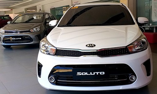 Cận cảnh xe giá rẻ Kia Soluto chính hãng tại Việt Nam