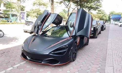 Hai siêu xe McLaren 720S và Rolls-Royce được rao bán với giá 11-15 tỷ đồng