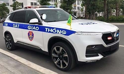 Xôn xao xe VinFast Lux dành cho CSGT Việt Nam