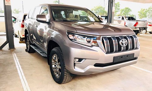 Cận cảnh Toyota Land Cruiser Prado 2020 hơn 2,3 tỷ