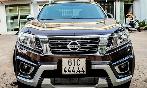 Nissan Navara biển ngũ quý 4 hô giá 1,5 tỷ ở Bình Dương