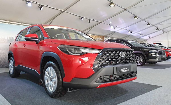Toyota Corolla Cross từ 770 triệu tại Việt Nam, có đấu lại Mazda CX-5?