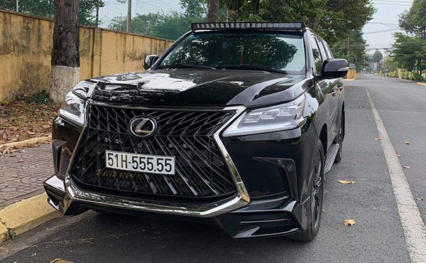 Ngắm Lexus LX570 hơn 8 tỷ biển ngũ quý 5 ở TP HCM