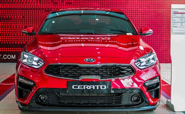 Kia Cerato giảm giá tới 40 triệu đồng kích cầu doanh số 