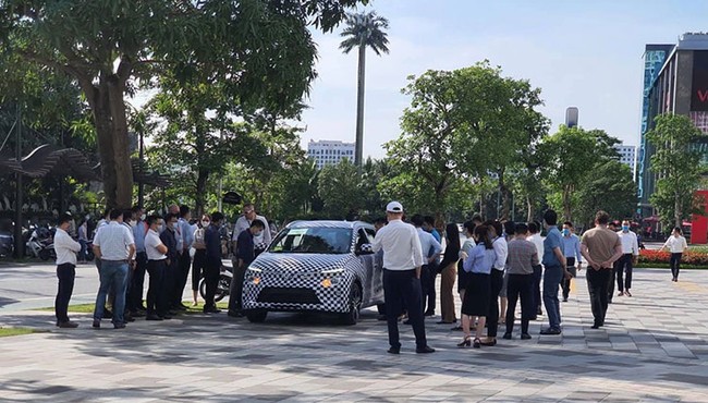 VinFast VF e34 chạy thử tại Hà Nội