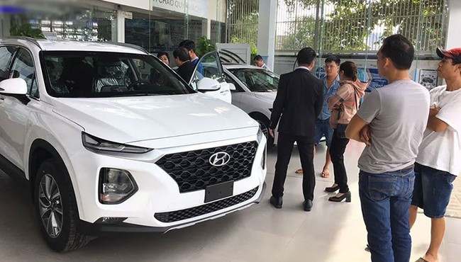 Bao nhiêu tuổi được sở hữu ôtô riêng tại Việt Nam?