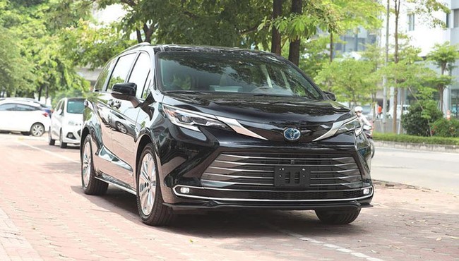 Chi tiết xe Sienna Platinum 2021 của Toyota có giá hơn 4 tỷ đồng 