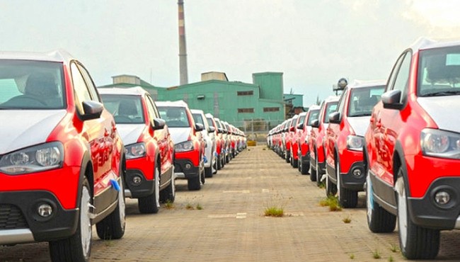 Ôtô nhập khẩu ồ ạt về Việt Nam giữa đại dịch COVID-19
