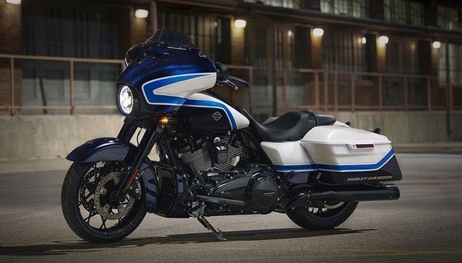 Bản Harley-Davidson Street Glide Special sơn đặc biệt giá gần 1 tỷ đồng