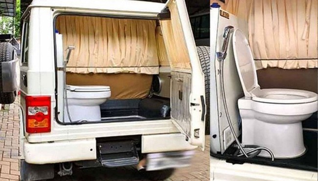 Lắp bồn cầu trên xe SUV Mahindra Bolero
