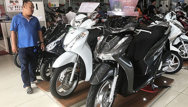 Vì sao giá xe Honda SH bán ra đắt hơn niêm yết 22 triệu đồng?