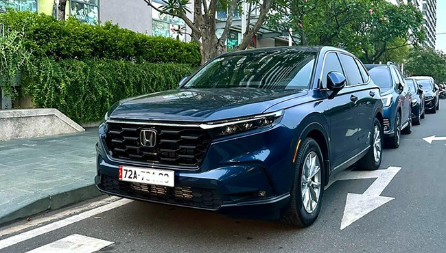 Honda CR-V 2024 mới chạy 48 km đã được rao bán 