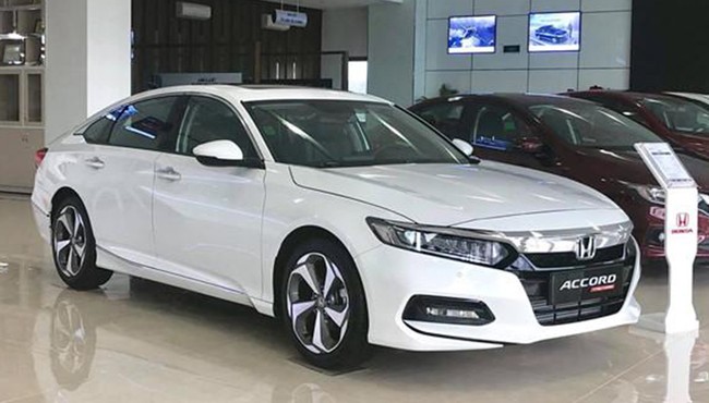 Để tăng doanh số, Honda Accord tiếp tục được giảm giá tới 220 triệu đồng 