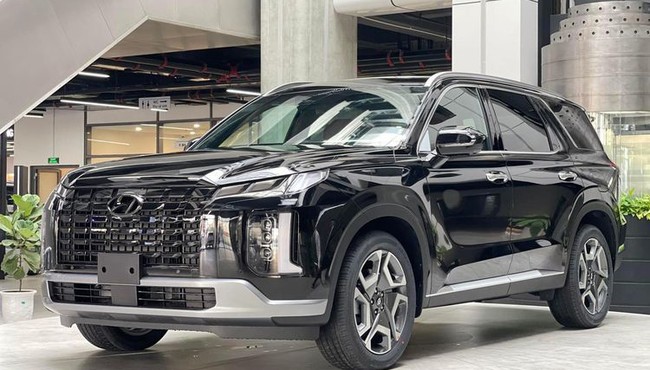 Kích cầu mua sắm, đại lý giảm giá Hyundai Palisade cả trăm triệu đồng 