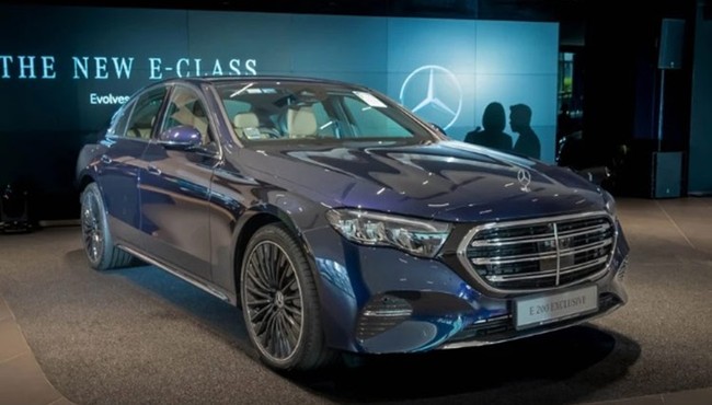 Người mua E-Class của Mercedes-Benz được giảm tới 250 triệu đồng 