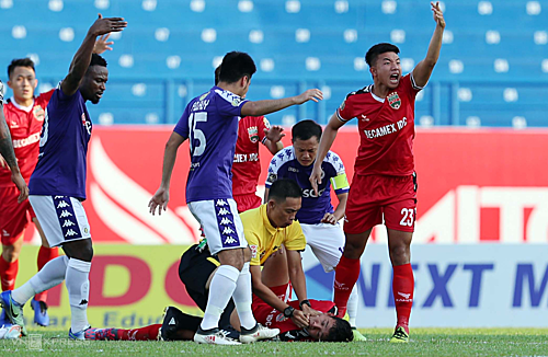 Nhìn lại chấn thương kinh hoàng của Thiện Đức tại vòng 8 V-League 2019