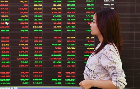 Khối ngoại ra tay gom hàng trong ngày VN-Index giảm 50 điểm