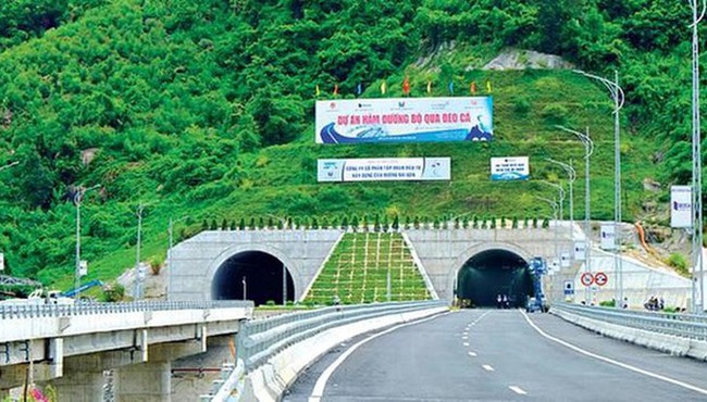 Vì sao Phó giáo sư y học đề nghị mua 20 triệu cổ phiếu HHV?