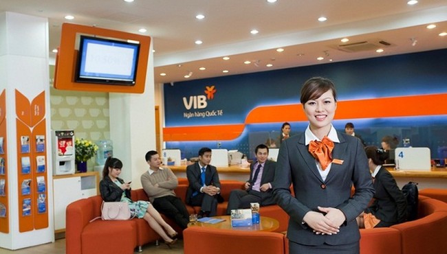 VIB tăng đến 7% trong 2 phiên, vợ Phó Chủ tịch đăng ký bán ngay 3 triệu cổ phiếu