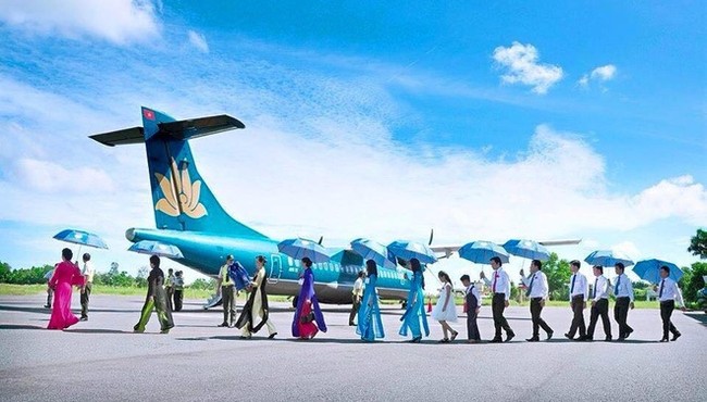 Đại gia Việt không chỉ rước dâu bằng siêu xe mà còn vung tiền thuê máy bay hỏi vợ 