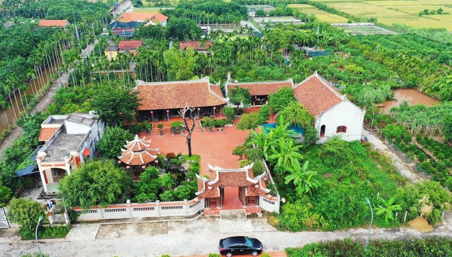 Ấn tượng biệt phủ nghìn m2 với nhiều gỗ quý và cây cảnh ở Nam Định