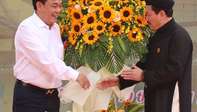Vợ chồng đại gia Dũng 'lò vôi' giàu cỡ nào?