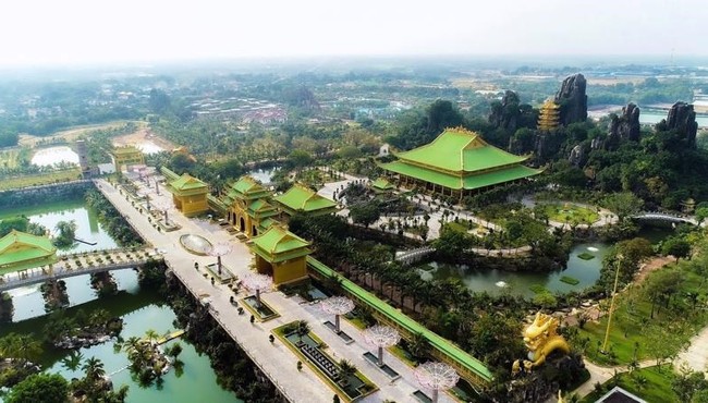 Đại gia Nguyễn Phương Hằng vừa bị bắt thường khoe kim cương tiền tỷ 