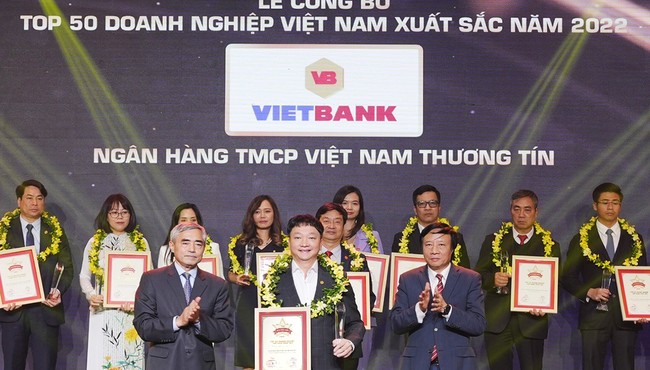 Vietbank vào top 50 doanh nghiệp xuất sắc nhất Việt Nam năm 2022