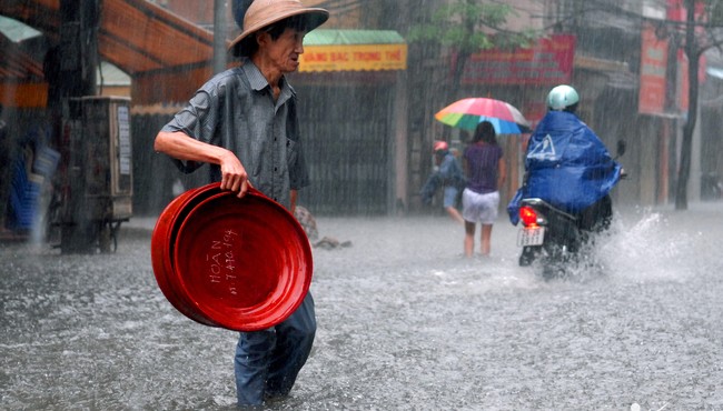 Nam Bộ và TP HCM bắt đầu đợt mưa lớn kéo dài sang tuần sau