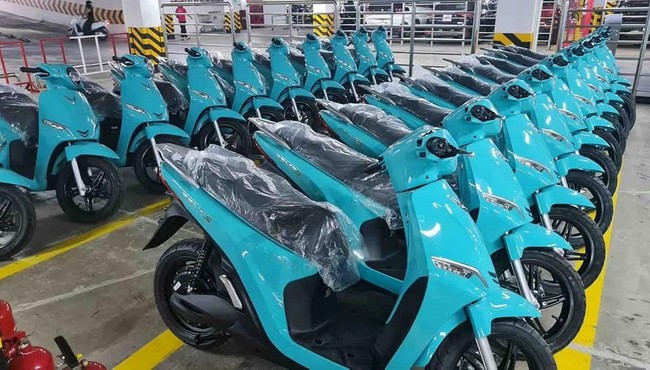 Lộ ảnh dàn xe ôm chạy điện của VinFast, ngày cạnh tranh với Grab sắp đến