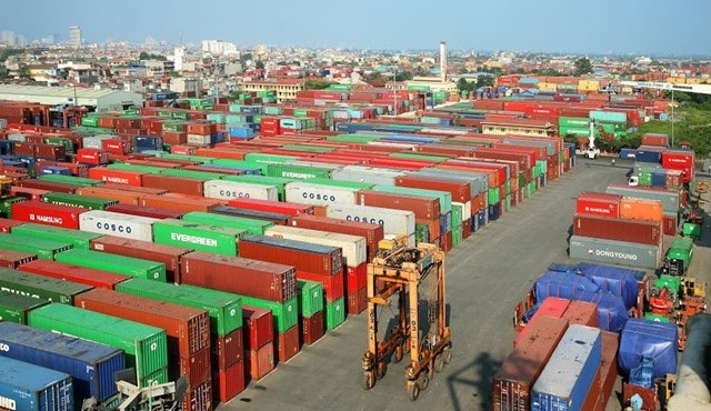 Do đâu lợi nhuận của Viconship 'bốc hơi' trăm tỷ sau đính chính?