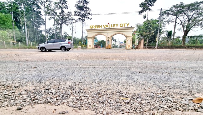Phía sau quảng cáo hoa mỹ của chủ đầu tư Dự án Green Valley City (Kỳ 5)