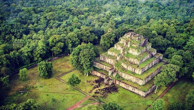 Kim tự tháp duy nhất Đông Dương có gì thú vị?