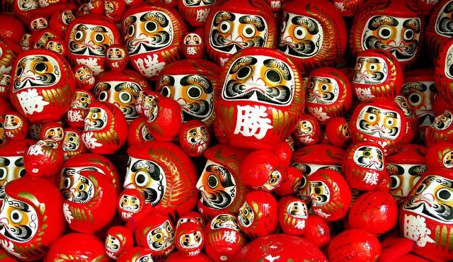 Búp bê Daruma nổi tiếng Nhật Bản đáng sợ thế nào?