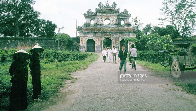 Khung cảnh bình dị ở Hoàng thành Huế năm 1989