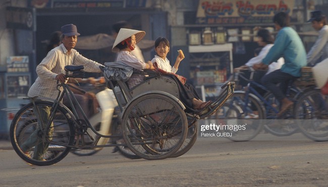 Cuộc sống sinh động ở Việt Nam cuối thập niên 1990 