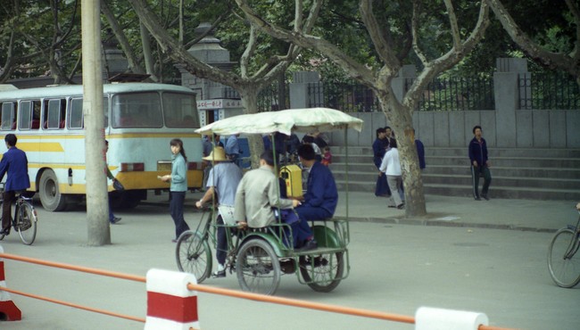 Ảnh hiếm về cuộc sống mộc mạc ở thành phố Vũ Hán năm 1984