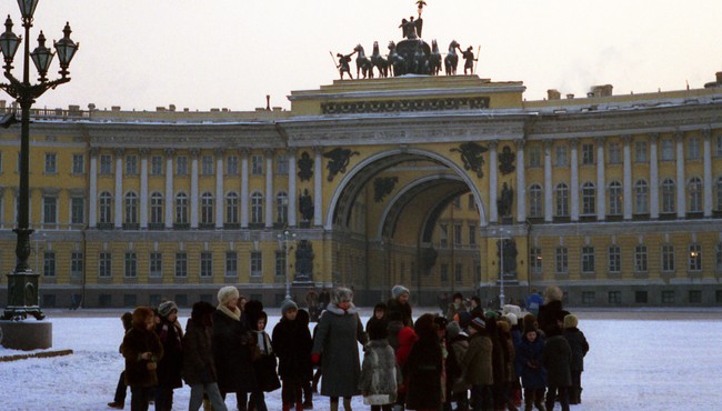 Cuộc sống ở Leningrad mùa đông 1986 qua loạt ảnh hiếm