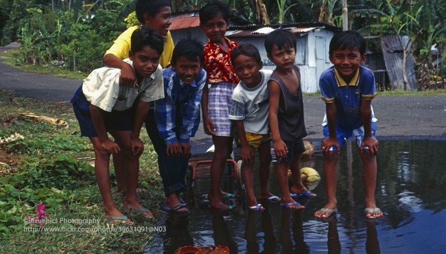 Loạt ảnh lôi cuốn về đảo Sumatra, Indonesia năm 1997