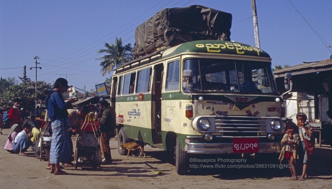 Ảnh đặc sắc về thành phố đông dân thứ hai Myanmar năm 1992