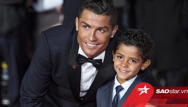 Cristiano Ronaldo Jr gây 'bão', tạo Instagram 1 ngày đã cán mốc triệu follow