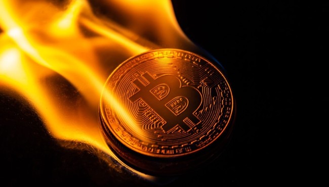 Giá Bitcoin hôm nay 9/7: Bitcoin sắp trở lại đỉnh cũ 13.880 USD 