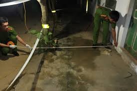 Cả nhà nhậu xong 4 lít rượu, con trai cầm dao đâm cha gục tại chỗ