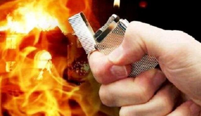 Không được bạn gái cho ngủ lại, người đàn ông phóng hoả đốt phòng trọ
