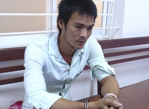 Chồng giết vợ rồi nhờ anh rể chở tới công an đầu thú