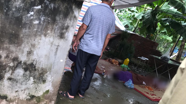 Ghen tuông, người đàn ông cầm dao thảm sát cha mẹ tình địch rồi về kể với vợ 